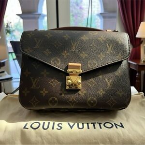 Louis Vuitton Pochette Métis Monogram Satchel